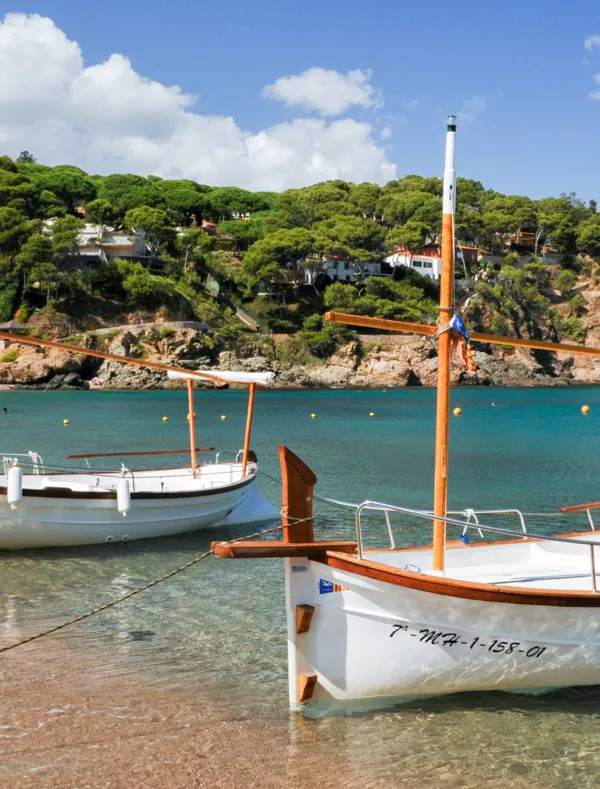 Barcas en la playa de Sa Riera