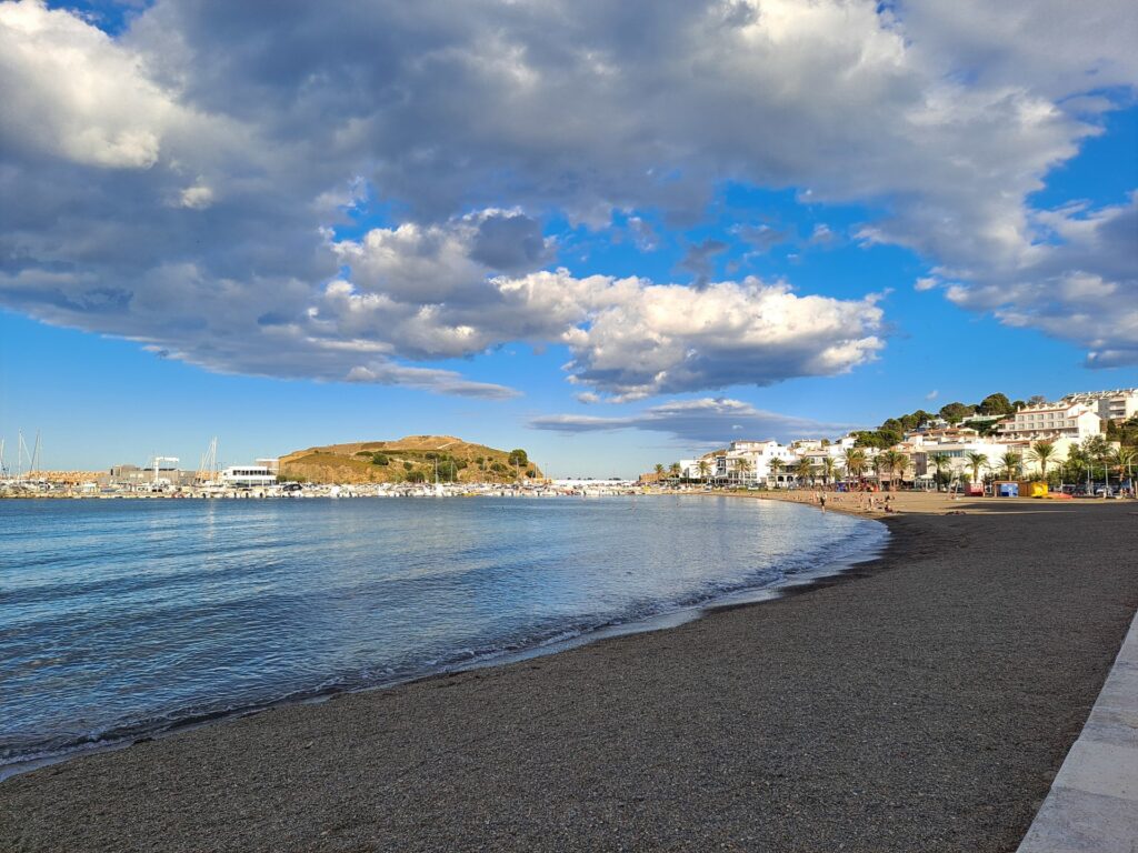 playa del port en llança